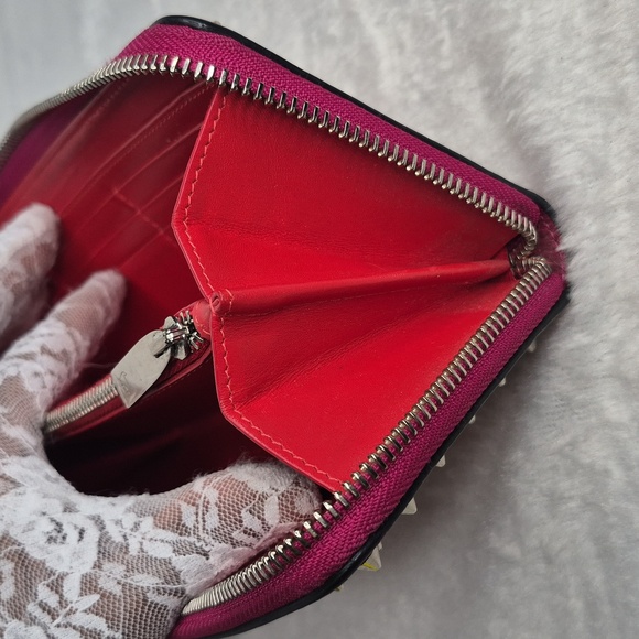 Christian Louboutin Panettone Fuchsia Pink Spike Wallet COA - Picture 17 of 17